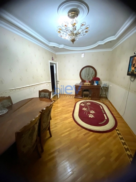 Satış 3 otaqlı Köhnə Tikili bina evi  80m², Bakı