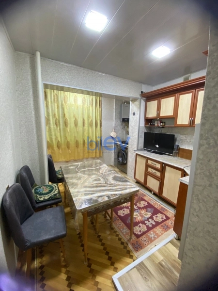 Satış 3 otaqlı Köhnə Tikili bina evi  80m², Bakı