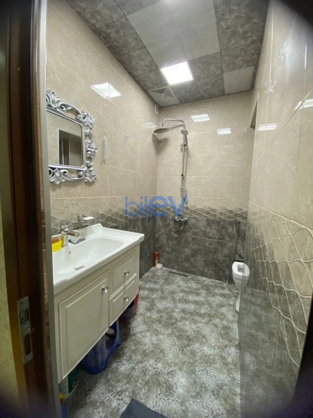 Satış 3 otaqlı Köhnə Tikili bina evi  80m², Bakı