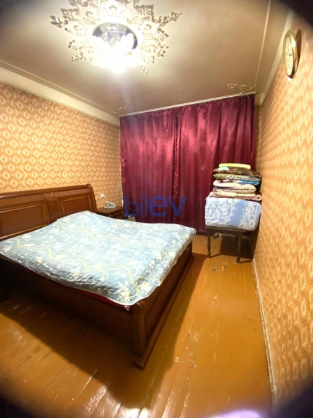 Satış 3 otaqlı Köhnə Tikili bina evi  80m², Bakı