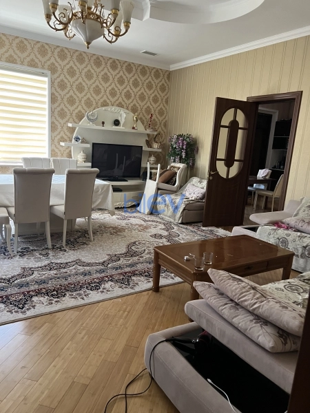 Satış 7 otaqlı Bağ evi  300m², Bakı