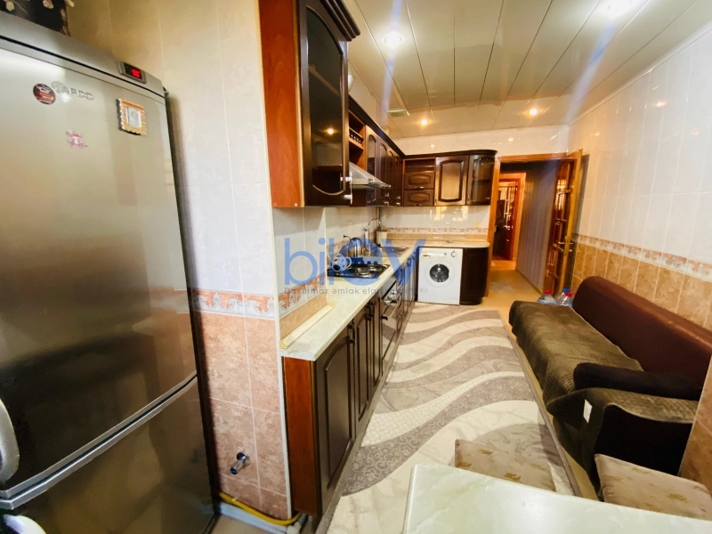 Aylıq Kirayə 3 otaqlı Köhnə Tikili bina evi  90m², Bakı