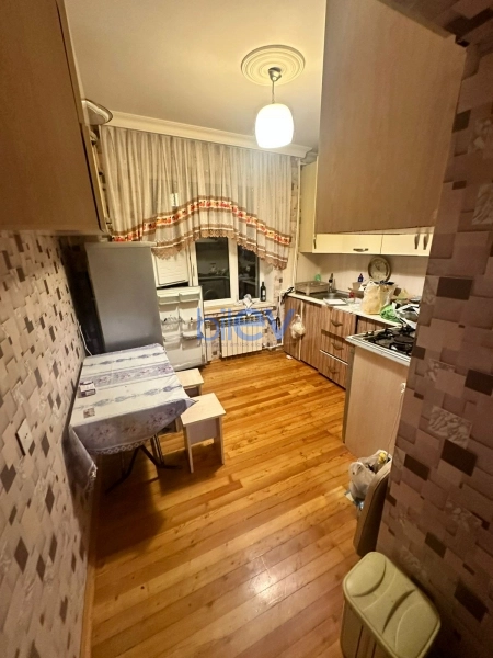 Aylıq Kirayə 2 otaqlı Köhnə Tikili bina evi  50m², Bakı