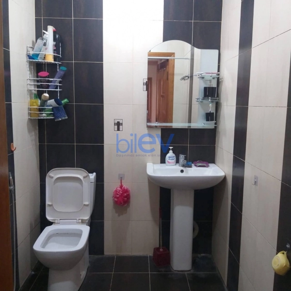 Aylıq Kirayə 3 otaqlı Yeni Tikili bina evi  75m², Bakı
