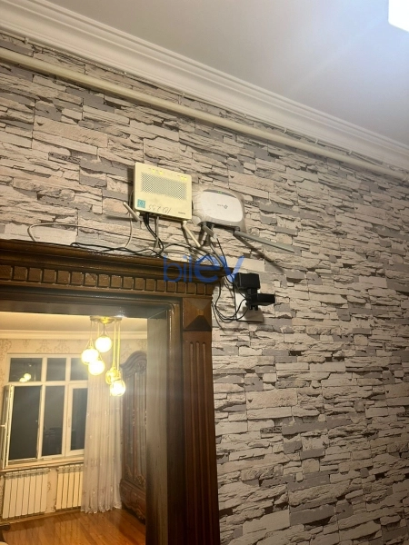 Aylıq Kirayə 3 otaqlı Köhnə Tikili bina evi  70m², Bakı