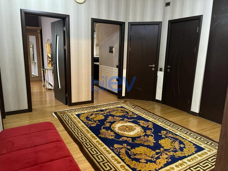 Aylıq Kirayə 3 otaqlı Yeni Tikili bina evi  130m², Bakı