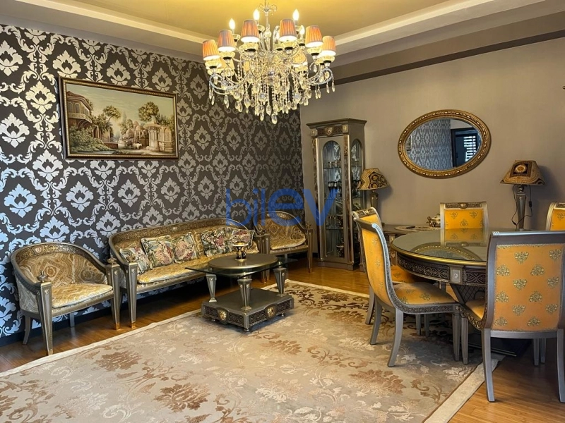 Aylıq Kirayə 3 otaqlı Yeni Tikili bina evi  130m², Bakı