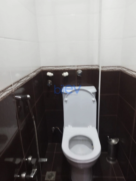 Aylıq Kirayə 2 otaqlı Köhnə Tikili bina evi  60m², Bakı