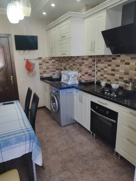 Aylıq Kirayə 2 otaqlı Köhnə Tikili bina evi  60m², Bakı
