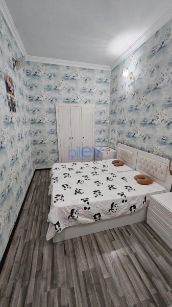 Aylıq Kirayə 3 otaqlı Köhnə Tikili bina evi  77m², Bakı