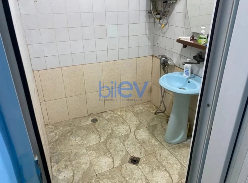 Aylıq Kirayə 2 otaqlı Köhnə Tikili bina evi  86m², Bakı