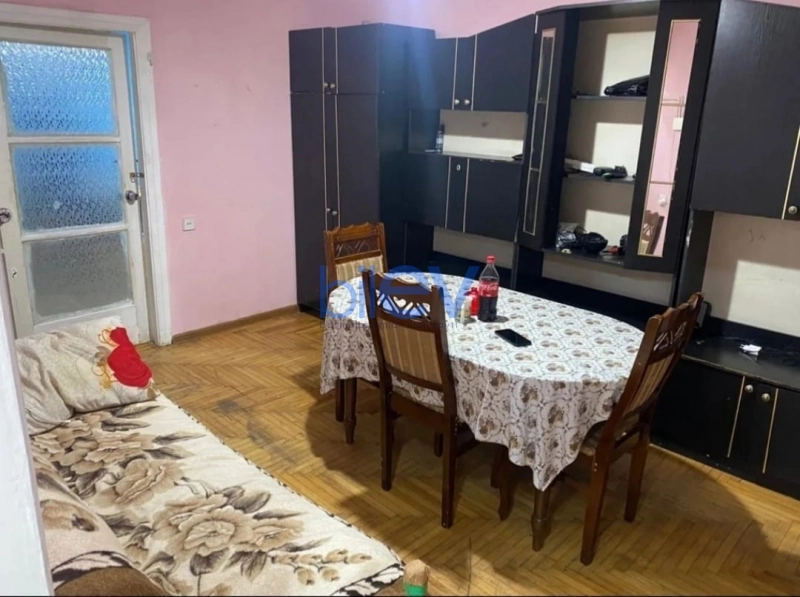 Aylıq Kirayə 2 otaqlı Köhnə Tikili bina evi  86m², Bakı