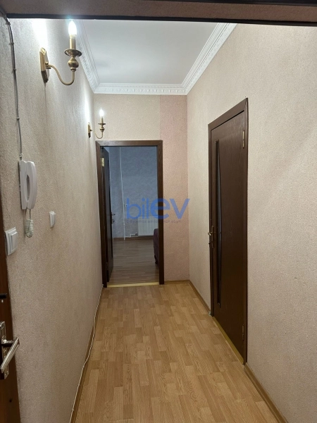 Aylıq Kirayə 3 otaqlı Köhnə Tikili bina evi  60m², Bakı
