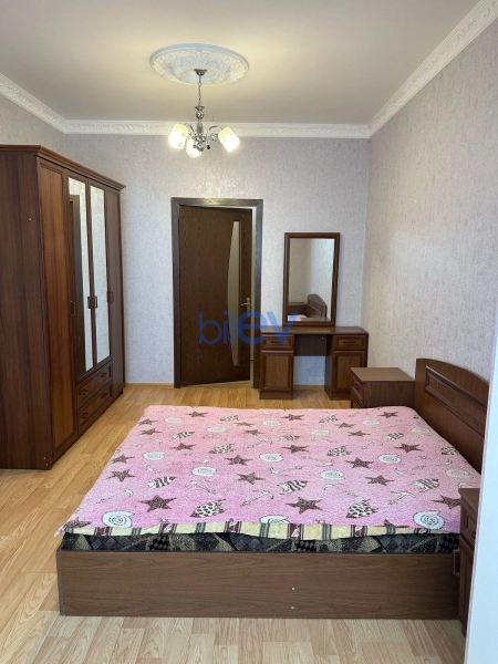 Aylıq Kirayə 3 otaqlı Köhnə Tikili bina evi  60m², Bakı