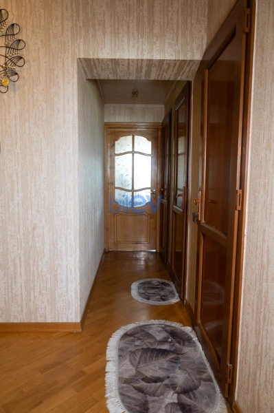 Satış 4 otaqlı Köhnə Tikili bina evi  100m², Bakı