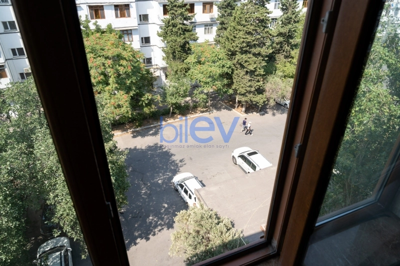 Satış 4 otaqlı Köhnə Tikili bina evi  100m², Bakı