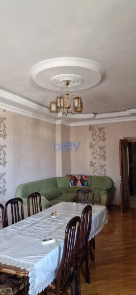Aylıq Kirayə 3 otaqlı Yeni Tikili bina evi  115m², Bakı