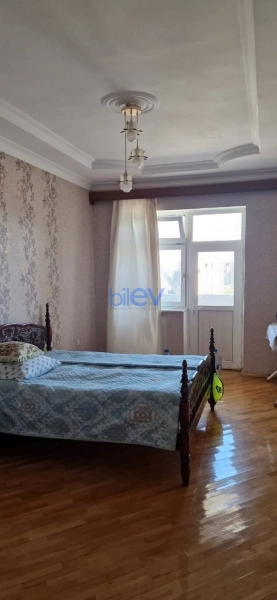 Aylıq Kirayə 3 otaqlı Yeni Tikili bina evi  115m², Bakı
