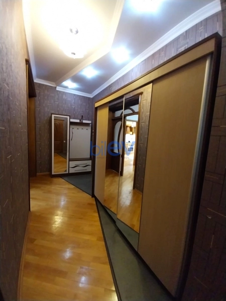 Aylıq Kirayə 2 otaqlı Yeni Tikili bina evi  90m², Bakı