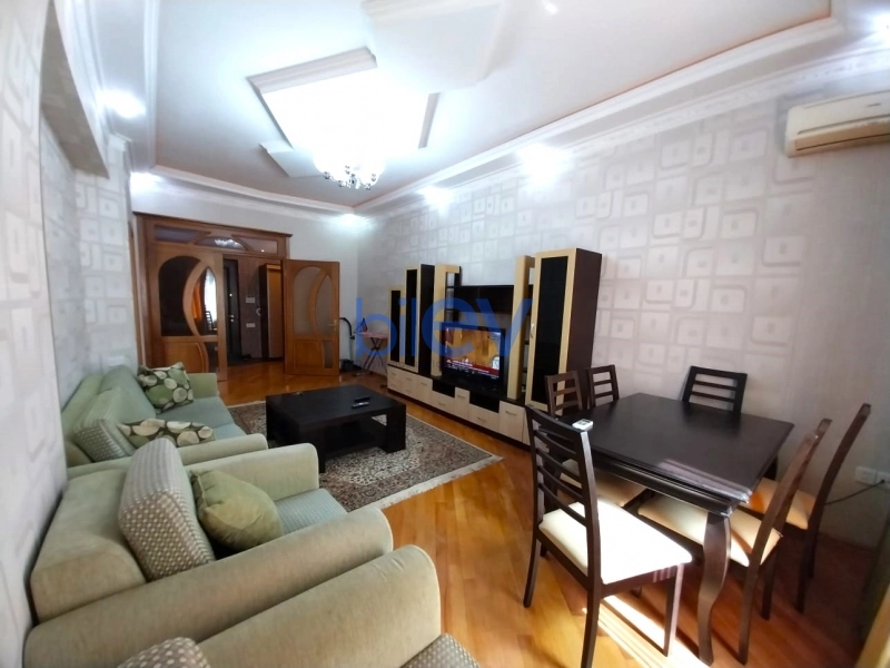 Aylıq Kirayə 2 otaqlı Yeni Tikili bina evi  90m², Bakı