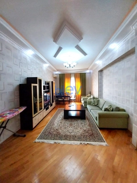 Aylıq Kirayə 2 otaqlı Yeni Tikili bina evi  90m², Bakı