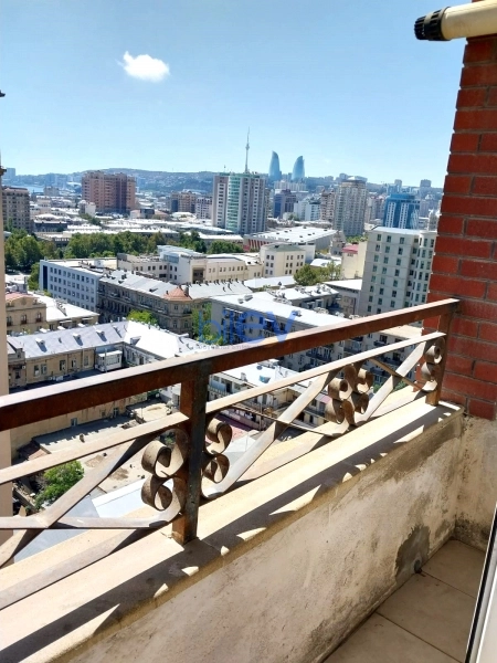 Aylıq Kirayə 2 otaqlı Yeni Tikili bina evi  90m², Bakı