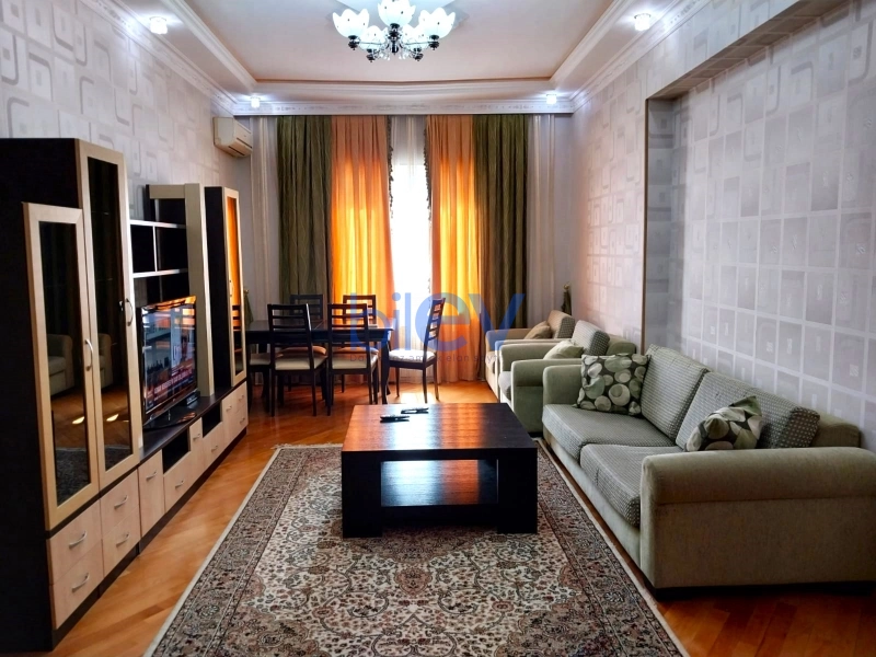 Aylıq Kirayə 2 otaqlı Yeni Tikili bina evi  90m², Bakı