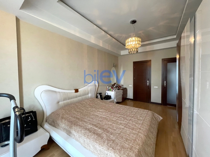 Satış 3 otaqlı Yeni Tikili bina evi  147m², Bakı