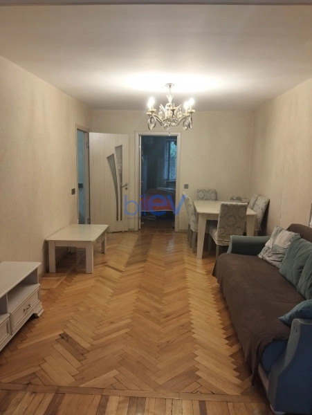 Satış 2 otaqlı Köhnə Tikili bina evi  80m², Bakı