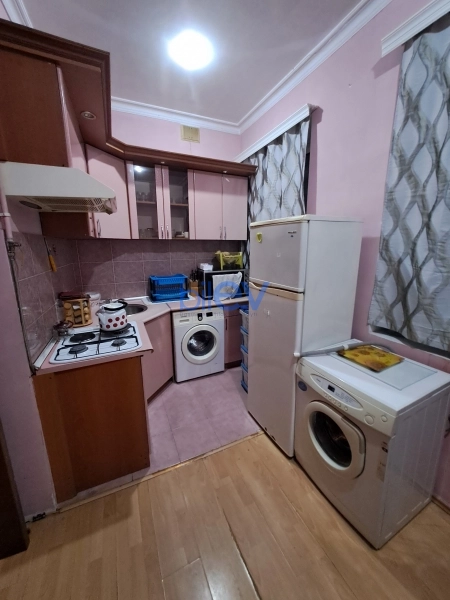 Aylıq Kirayə 2 otaqlı Köhnə Tikili bina evi  m², Bakı