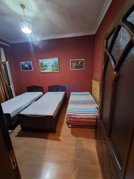 Aylıq Kirayə 2 otaqlı Köhnə Tikili bina evi  m², Bakı