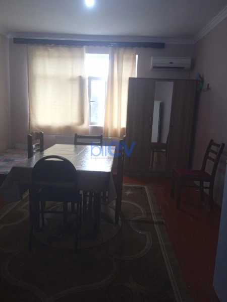 Aylıq Kirayə 3 otaqlı Köhnə Tikili bina evi  60m², Şirvan