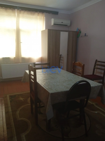 Aylıq Kirayə 3 otaqlı Köhnə Tikili bina evi  60m², Şirvan