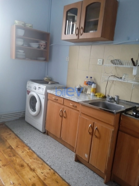 Aylıq Kirayə 3 otaqlı Köhnə Tikili bina evi  60m², Şirvan