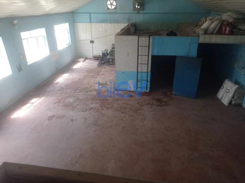 Aylıq Kirayə 4 otaqlı Qaraj  2000m², Bakı