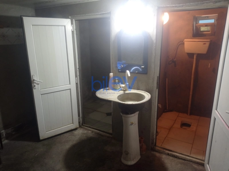 Aylıq Kirayə 4 otaqlı Qaraj  2000m², Bakı