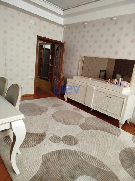 Aylıq Kirayə 3 otaqlı Otaq yoldaşı  60m², Bakı
