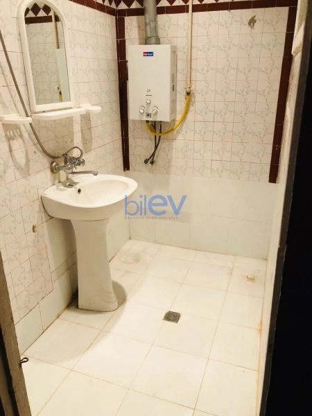 Aylıq Kirayə 2 otaqlı Köhnə Tikili bina evi  48m², Bakı