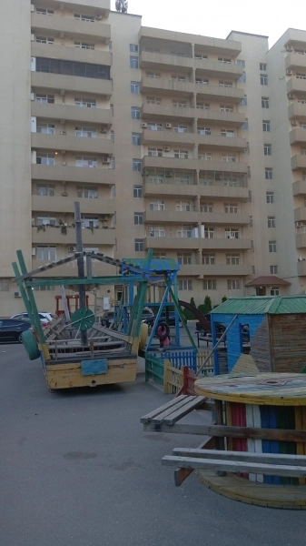Satış 4 otaqlı Köhnə Tikili bina evi  100m², Bakı