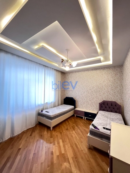 Aylıq Kirayə 3 otaqlı Yeni Tikili bina evi  120m², Bakı