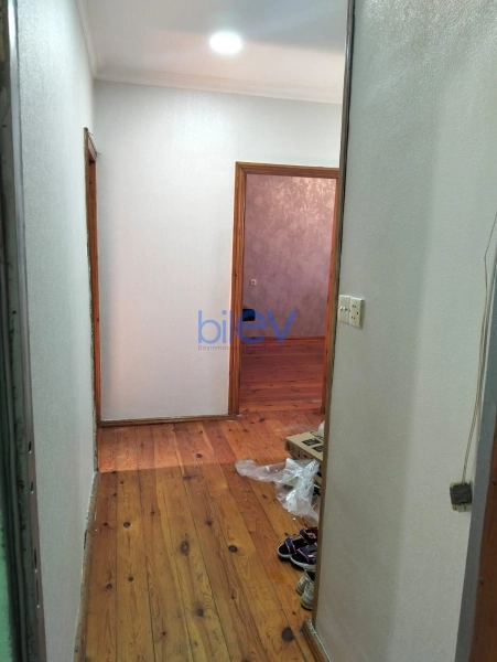 Aylıq Kirayə 2 otaqlı Köhnə Tikili bina evi  60m², Bakı