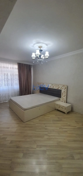 Aylıq Kirayə  otaqlı Yeni Tikili bina evi  70m², Bakı