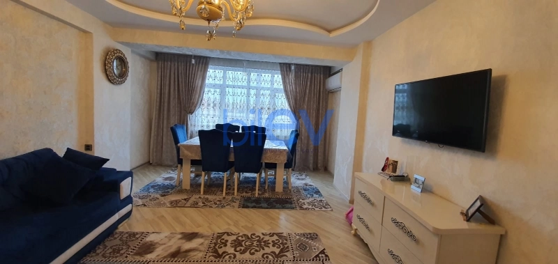Aylıq Kirayə  otaqlı Yeni Tikili bina evi  70m², Bakı