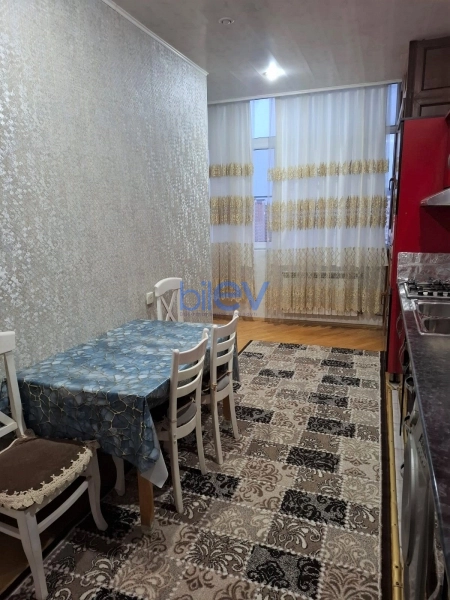 Aylıq Kirayə 3 otaqlı Yeni Tikili bina evi  110m², Bakı