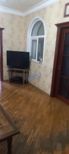 Aylıq Kirayə 4 otaqlı Həyət evi  160m², Bakı