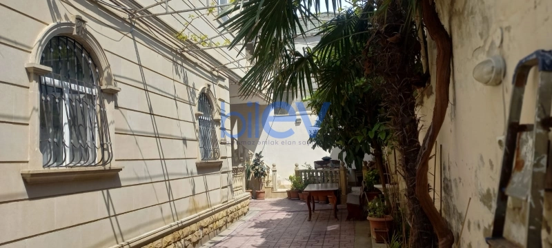 Aylıq Kirayə 4 otaqlı Həyət evi  160m², Bakı