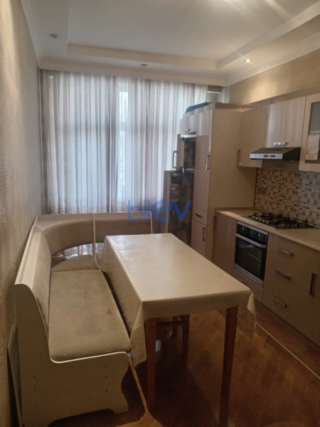 Aylıq Kirayə 2 otaqlı Yeni Tikili bina evi  100m², Bakı