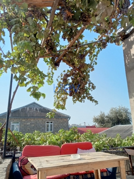 Satış 13 otaqlı Həyət evi  320m², Bakı