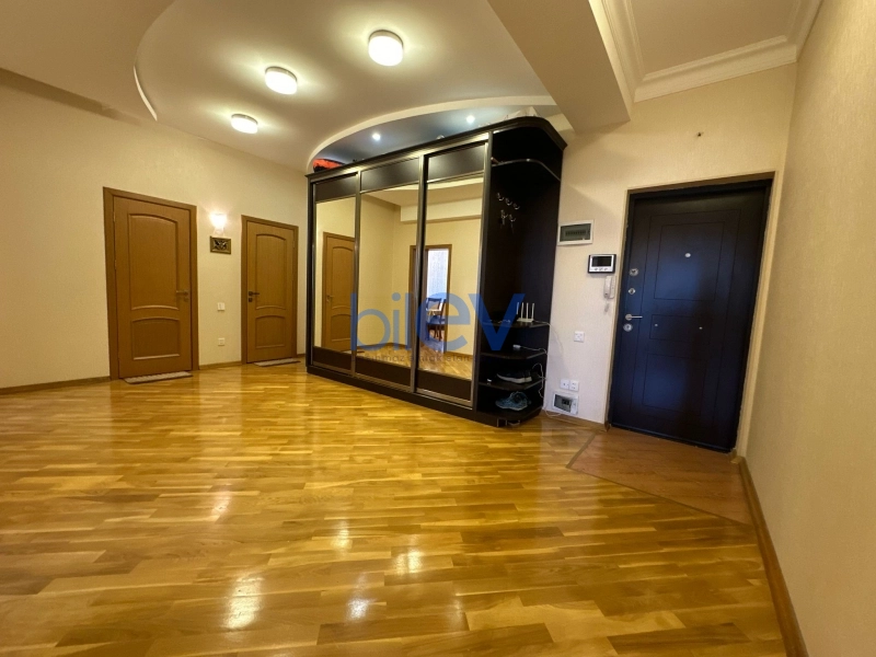 Aylıq Kirayə 2 otaqlı Yeni Tikili bina evi  105m², Bakı