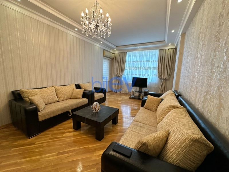 Aylıq Kirayə 2 otaqlı Yeni Tikili bina evi  105m², Bakı